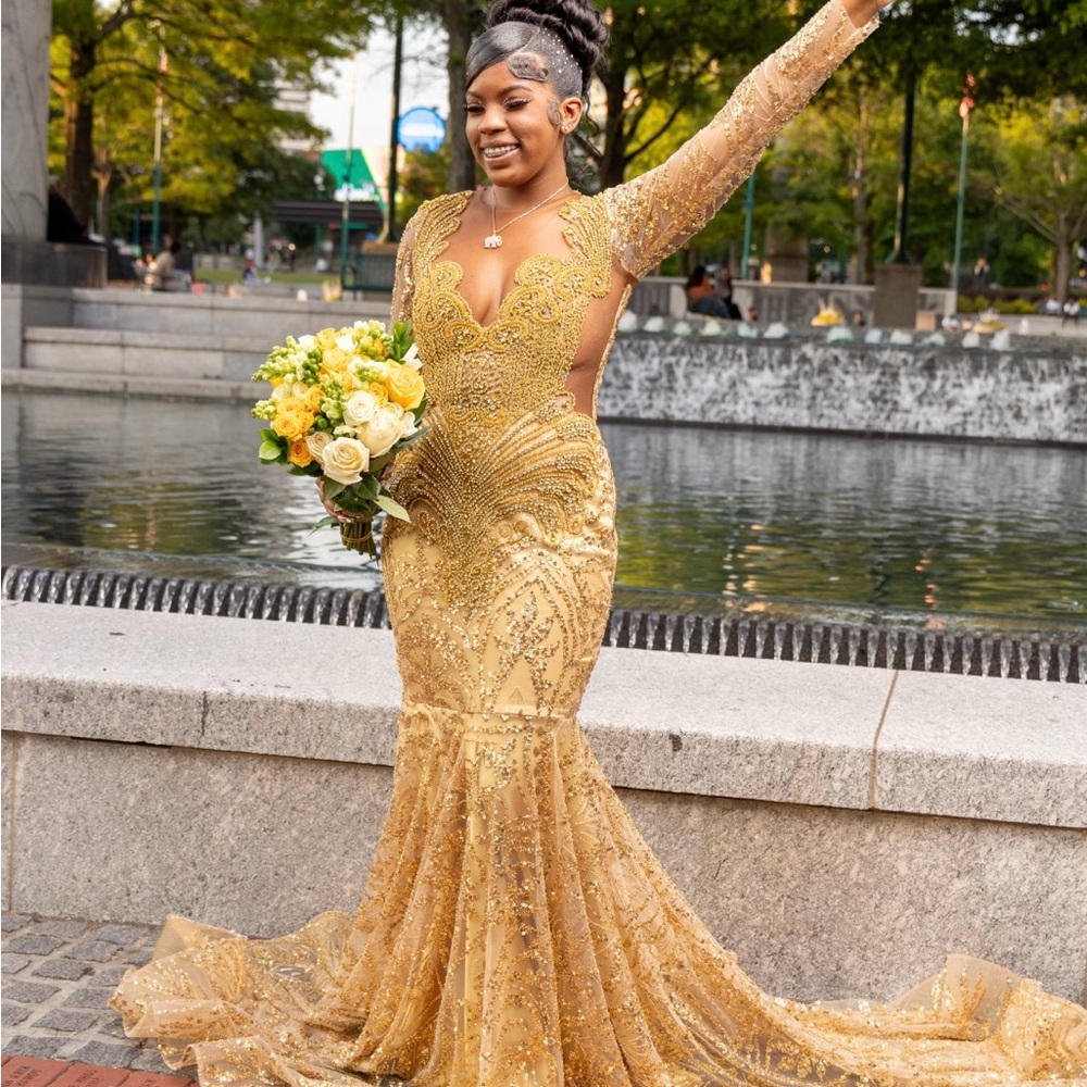 Elegant Gold prom dress
